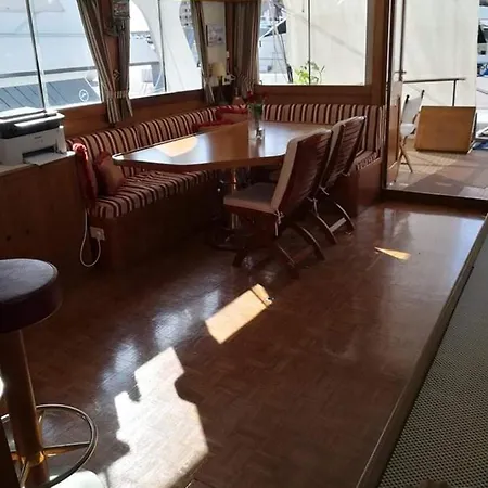On Sea Botel Monte Carlo