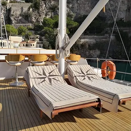 Hotel na wodzie On Sea Monte Carlo